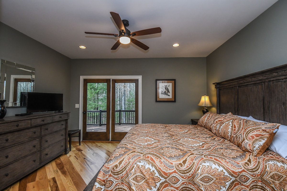 King suite with en-suite bath